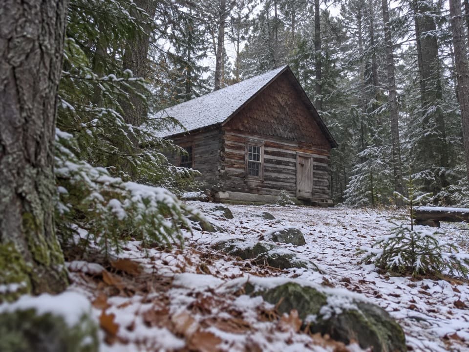 Kitty Lake Ranger Cabin in Algonquin Provincial Park