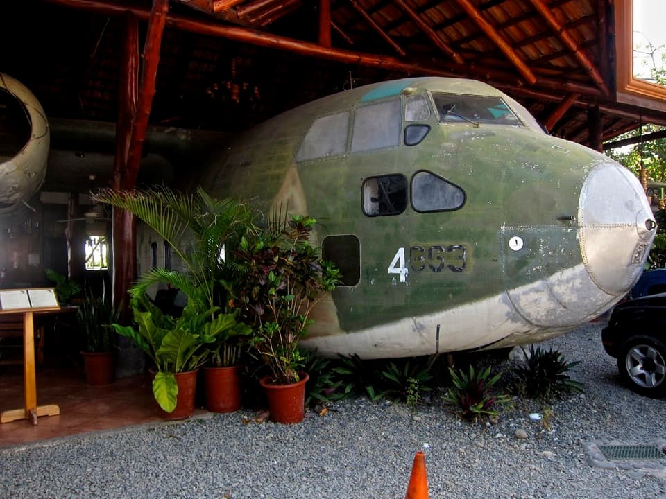 El Avión in Manuel Antonio National Park