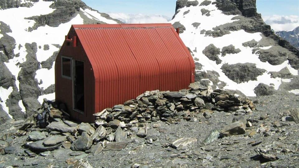 Esquilant Bivvy Hut in Mount Aspiring National Park