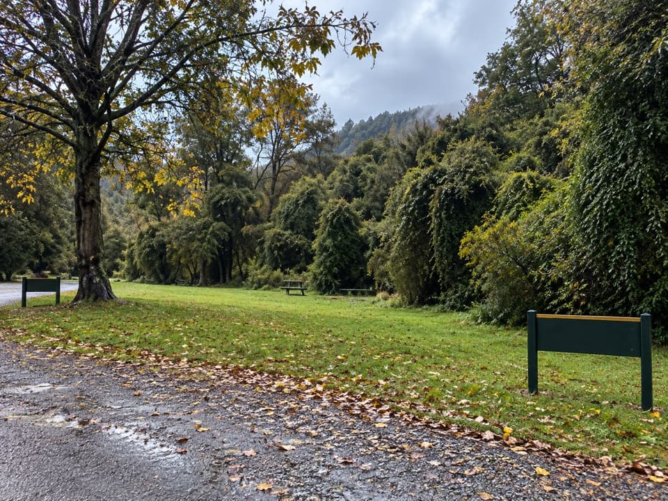 Lake Rotoroa Campsite in Nelson Lakes National Park