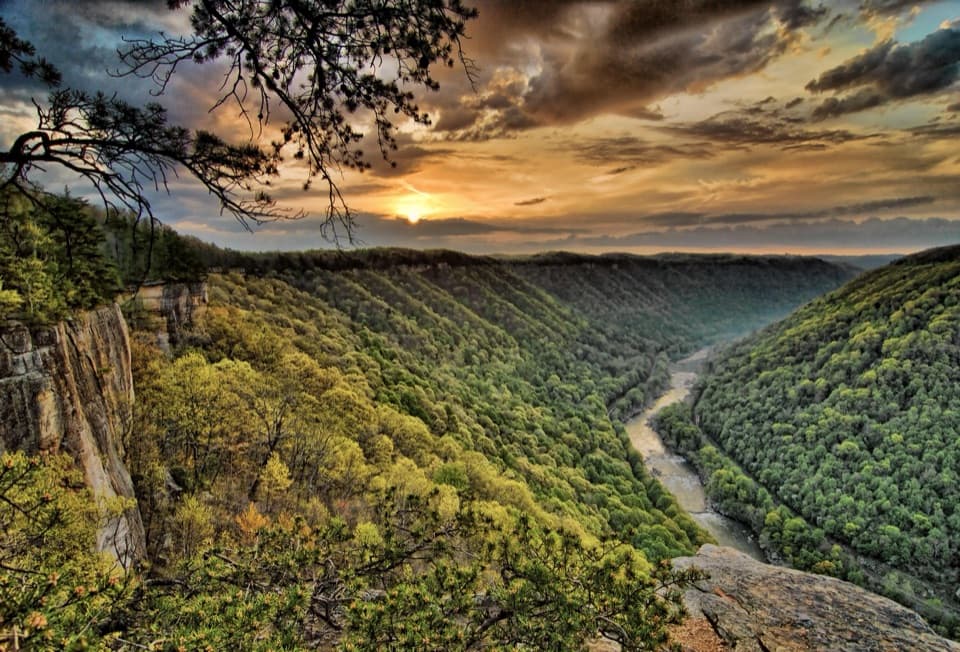 Diamond Point Overlook in New River Gorge National Park