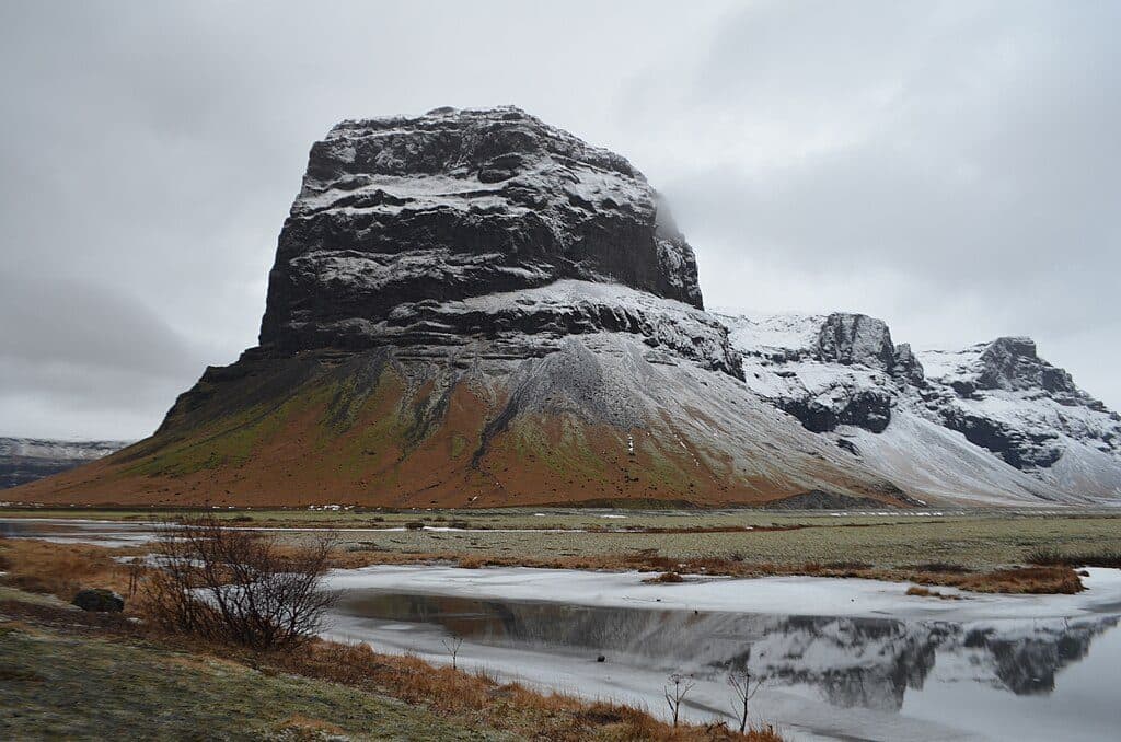 Lómagnúpur in Vatnajökull National Park