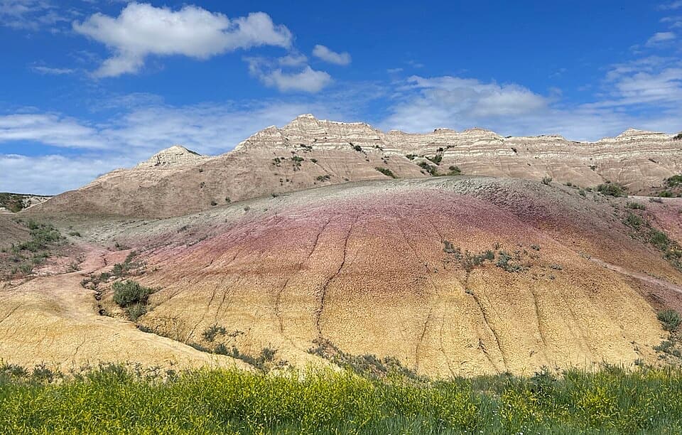Yellow Mounds Overlook Trail in Badlands National Park