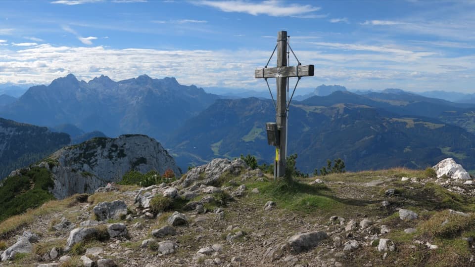 Großer Weitschartenkopf Trail from Neue Traunsteiner Hütte in Berchtesgaden National Park