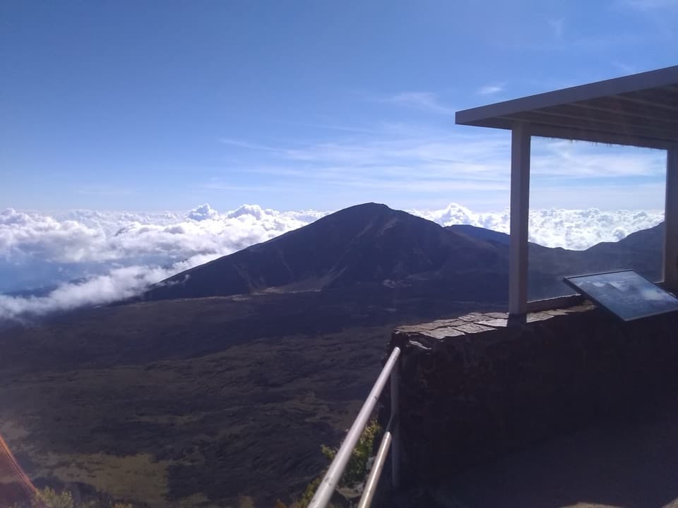 Leleiwi Overlook Trail in Haleakalā National Park