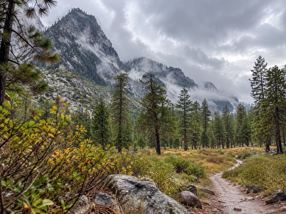 Cedar Grove North Side Trail in Kings Canyon National Park