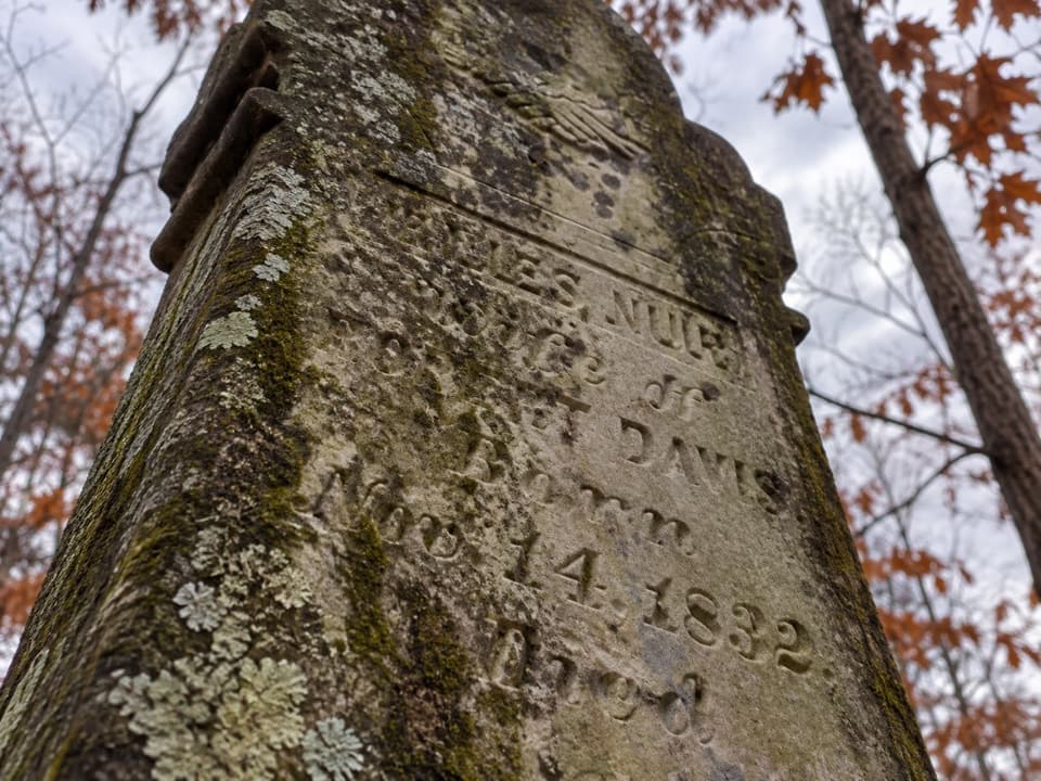 Miles-Davis Cemetery Trail in Mammoth Cave National Park