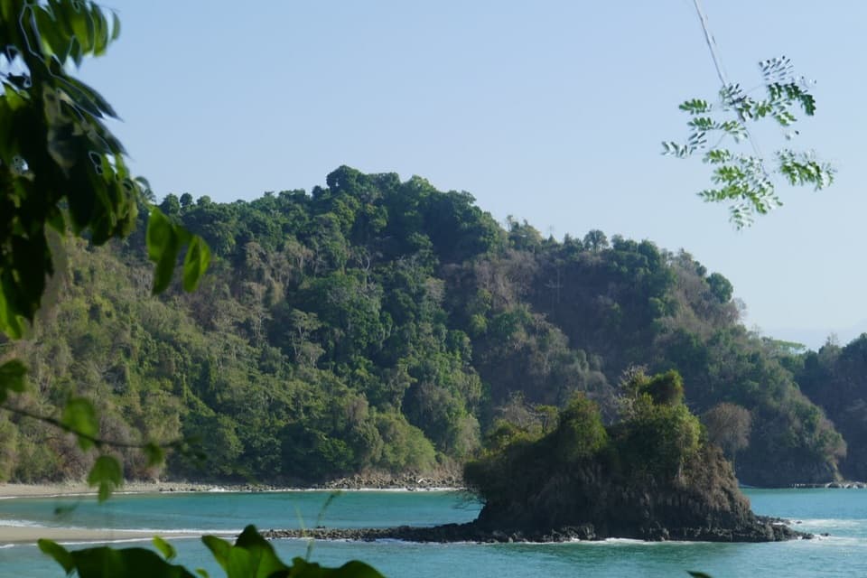 Playa Gemelas Trail in Manuel Antonio National Park