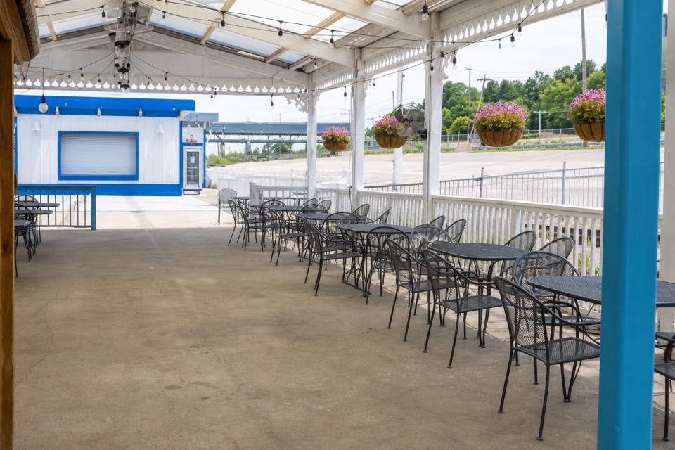 Paddlewheel Café in Gateway Arch National Park