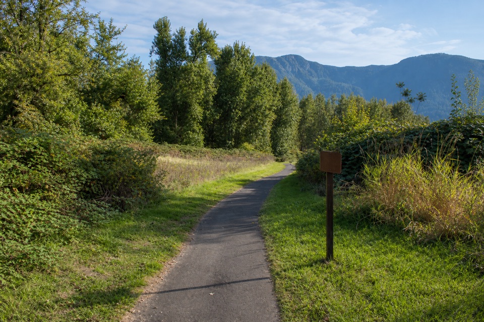 Doetsch Walking Path in Columbia River Gorge National Scenic Area